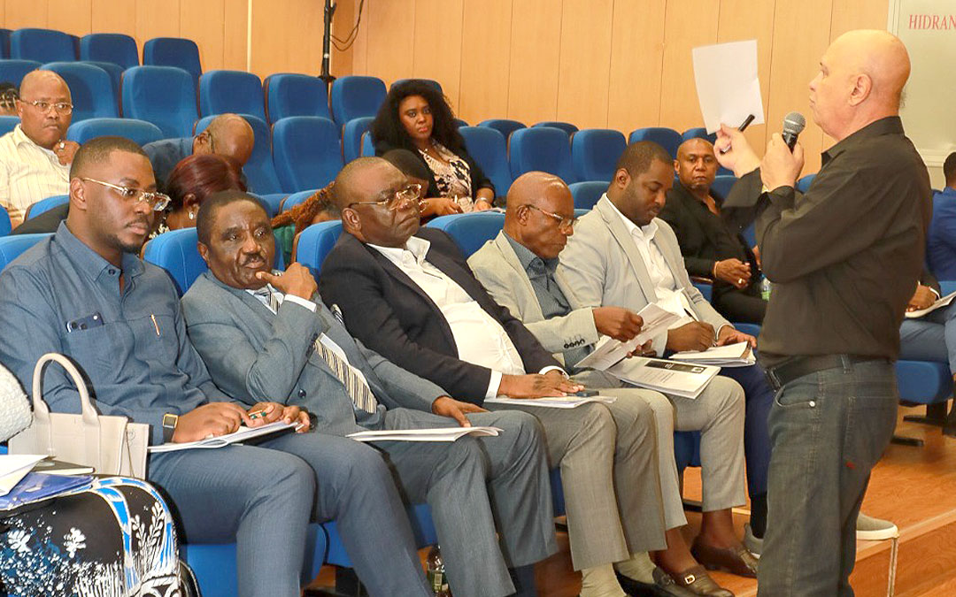 Formação-sobre-Negócios-Mineiros-reúne-quadros-nacionais-e-internacionais-em-Luanda1